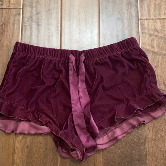 VS velvet ruffle PJ shorts - Picture 2 of 5